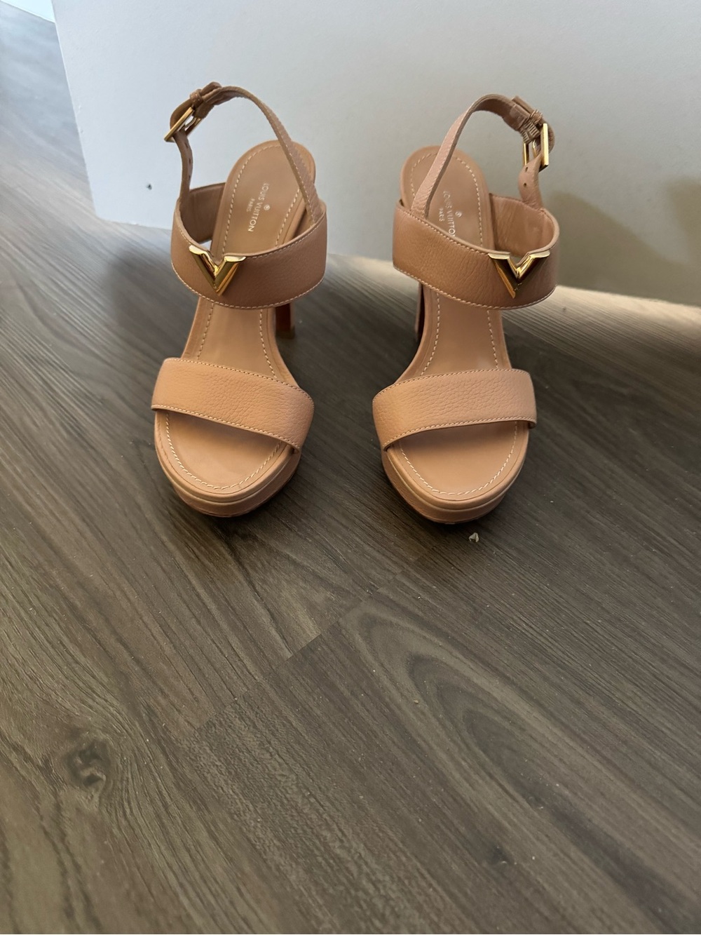 Louis Vuitton Heels Sandals 37